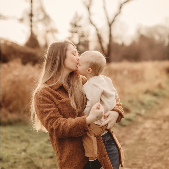 Meet your Posher, Michaela - Picture 1 of 7